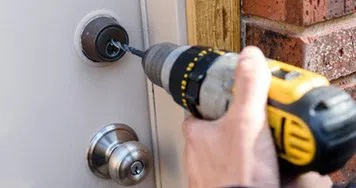 Security Locksmith Services Racine, WI 262-806-0567 Security Locksmith Services Racine, WI 262-806-0567 - 13-Key-Broke-In-Lock